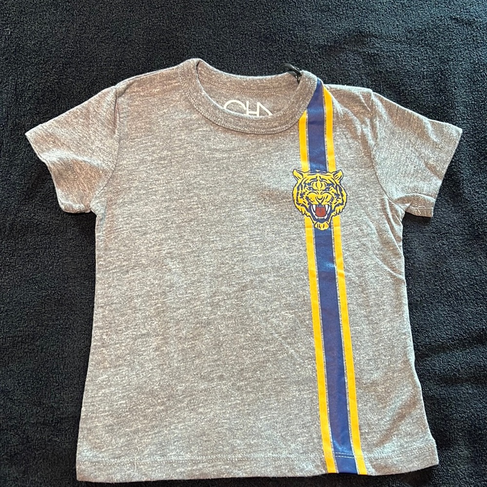Boys short sleeve grey tri blend tiger tee size 4T